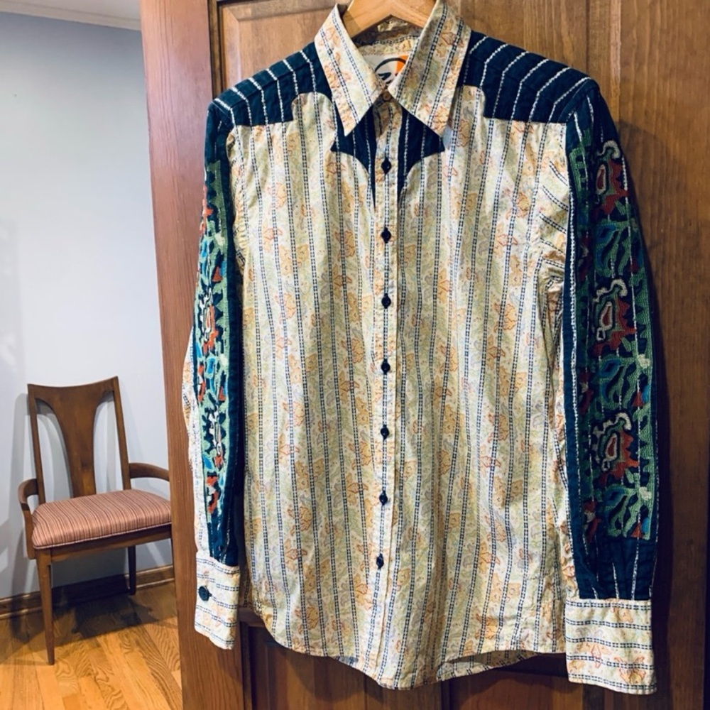 Robert Graham Multi Colored Print Button Down Emb… - image 7